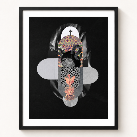 Demonia · mockup de referencia con marco negro y paspartú blanco.
